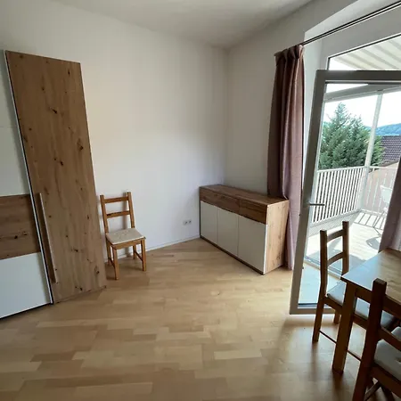 Apartment Whats-app Self-check-in -