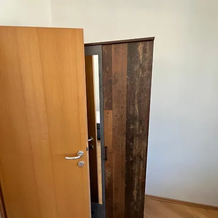 Whats-app Self-check-in - Apartment *