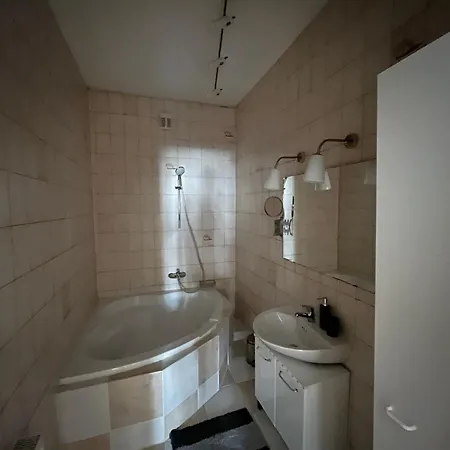 Whats-app Self-check-in - Apartment