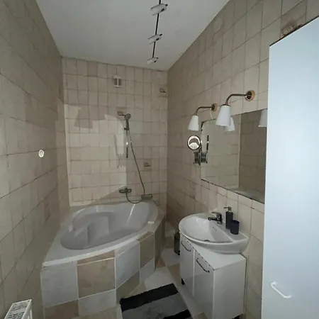 Whats-app Self-check-in - Apartment