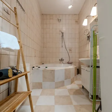 Apartment Whats-app Self-check-in -