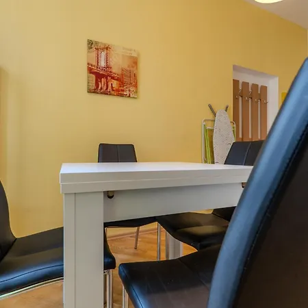 Apartment Whats-app Self-check-in - Leoben (Styria)